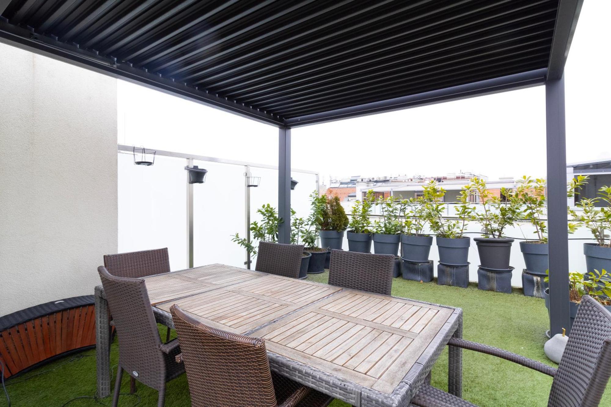 Jacuzzi Roofterrace Luxury Over The Opera Budapest Exterior photo